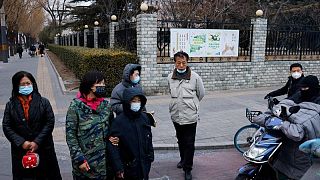 إصابات كورونا اليومية في الصين تتجاوز الألف