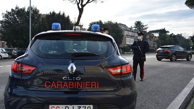 Anzio, indagano cc allertati dalla madre. Anche insulti razzisti Anzio, indagano cc allertati dalla madre. Anche insulti razzisti