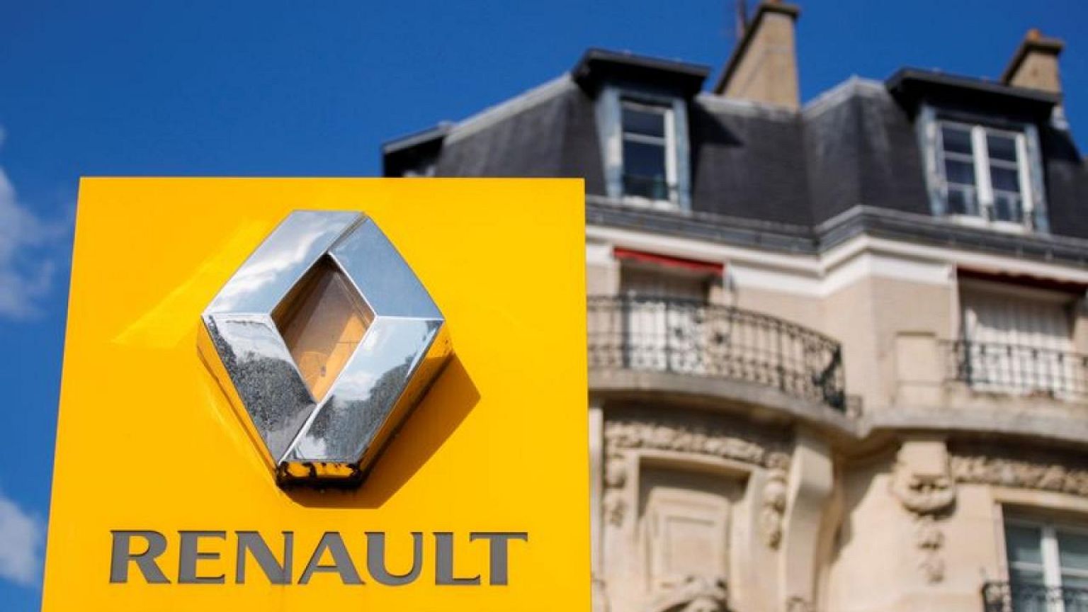 Renault first-half sales volume slumps 30% after Russia exit