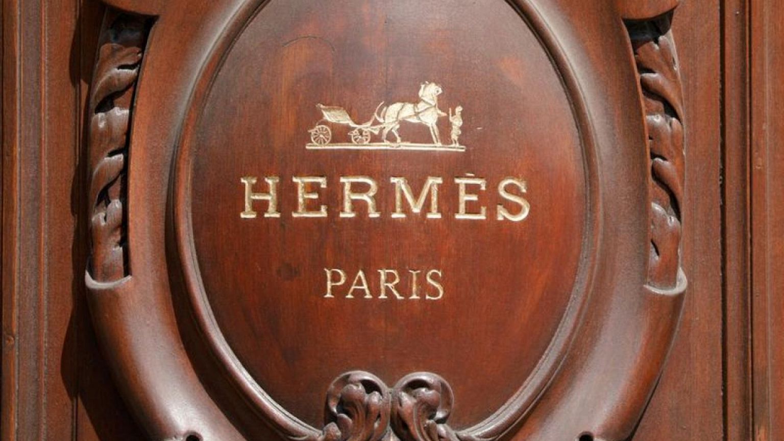 Production caps curb growth at luxury handbag maker Hermes