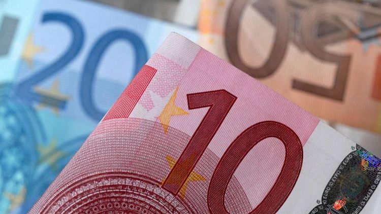 اليورو يرتفع مدعوما باحتمال عقد قمة بين بايدن وبوتين