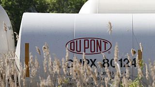DuPont vende unidad de movilidad y materiales a Celanese por 11.000 millones de dólares DuPont vende unidad de movilidad y materiales a Celanese por 11.000 millones de dólares