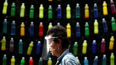 La incidencia y las hospitalizaciones de COVID siguen a la baja en España La incidencia y las hospitalizaciones de COVID siguen a la baja en España