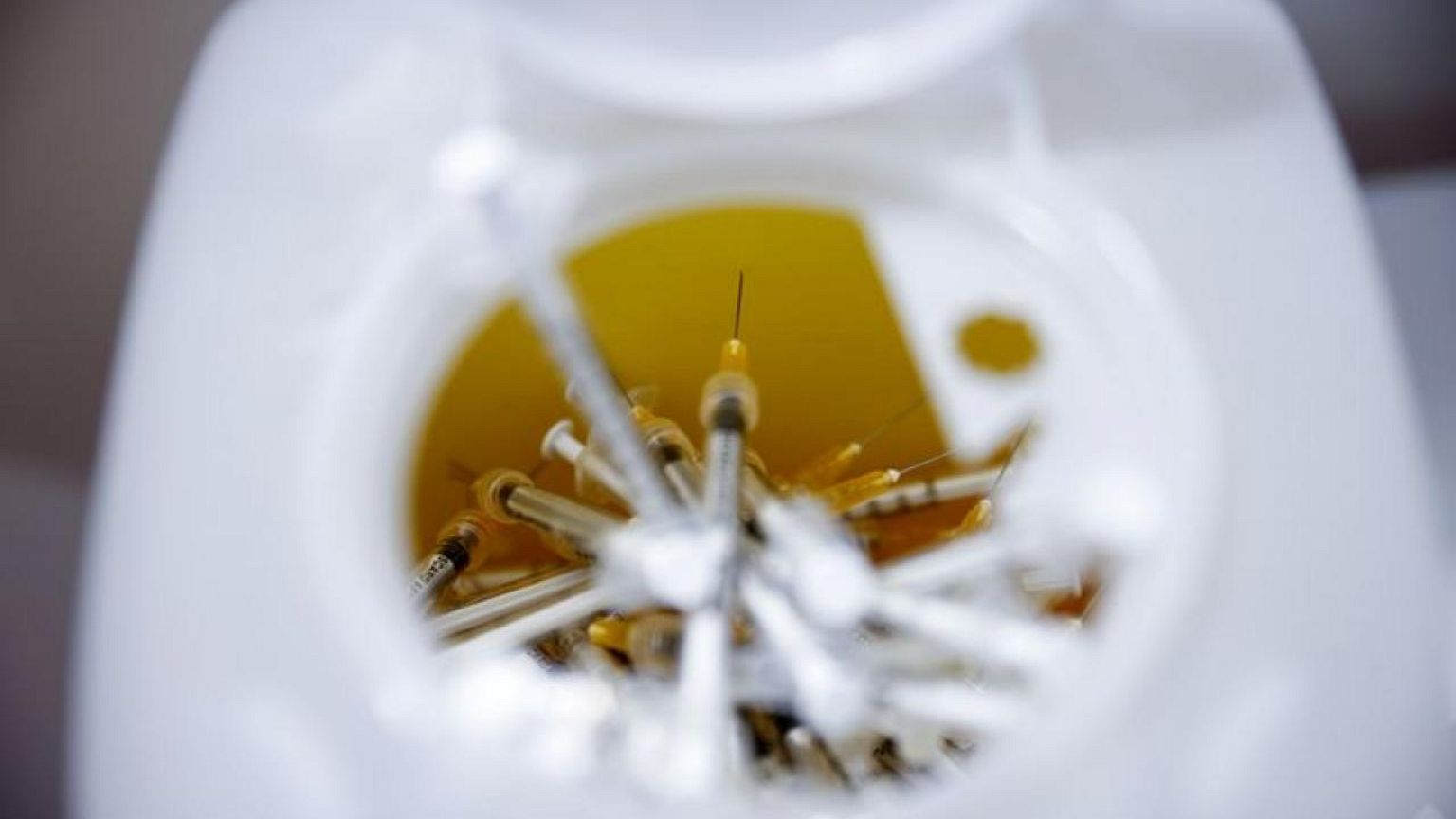 Italy recommends fourth COVID vaccine dose for immunocompromised