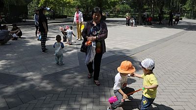 Para apoyar nacimientos, Pekín añade servicios de fertilidad a la cobertura de seguros