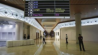 وثيقة: مطار مومباي يعين بنوكا لبيع سندات دولارية