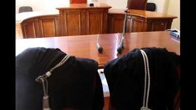 La sentenza a Bologna, per molti imputati cadono reati sessuali La sentenza a Bologna, per molti imputati cadono reati sessuali