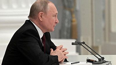 بوتين يصادق على معاهدات مع جمهوريتين انفصاليتين أوكرانيتين