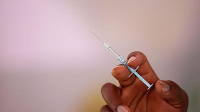 Por primera vez, los suministros de vacunas COVID para programa global superan la demanda