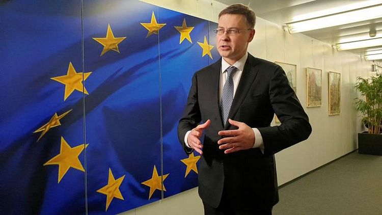 La UE impondrá controles a las exportaciones si Rusia entra en más territorio ucraniano -Dombrovskis