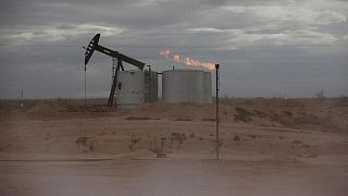 النفط يستقر مع توقعات بألا تستهدف أمريكا صادرات النفط الروسية النفط يستقر مع توقعات بألا تستهدف أمريكا صادرات النفط الروسية