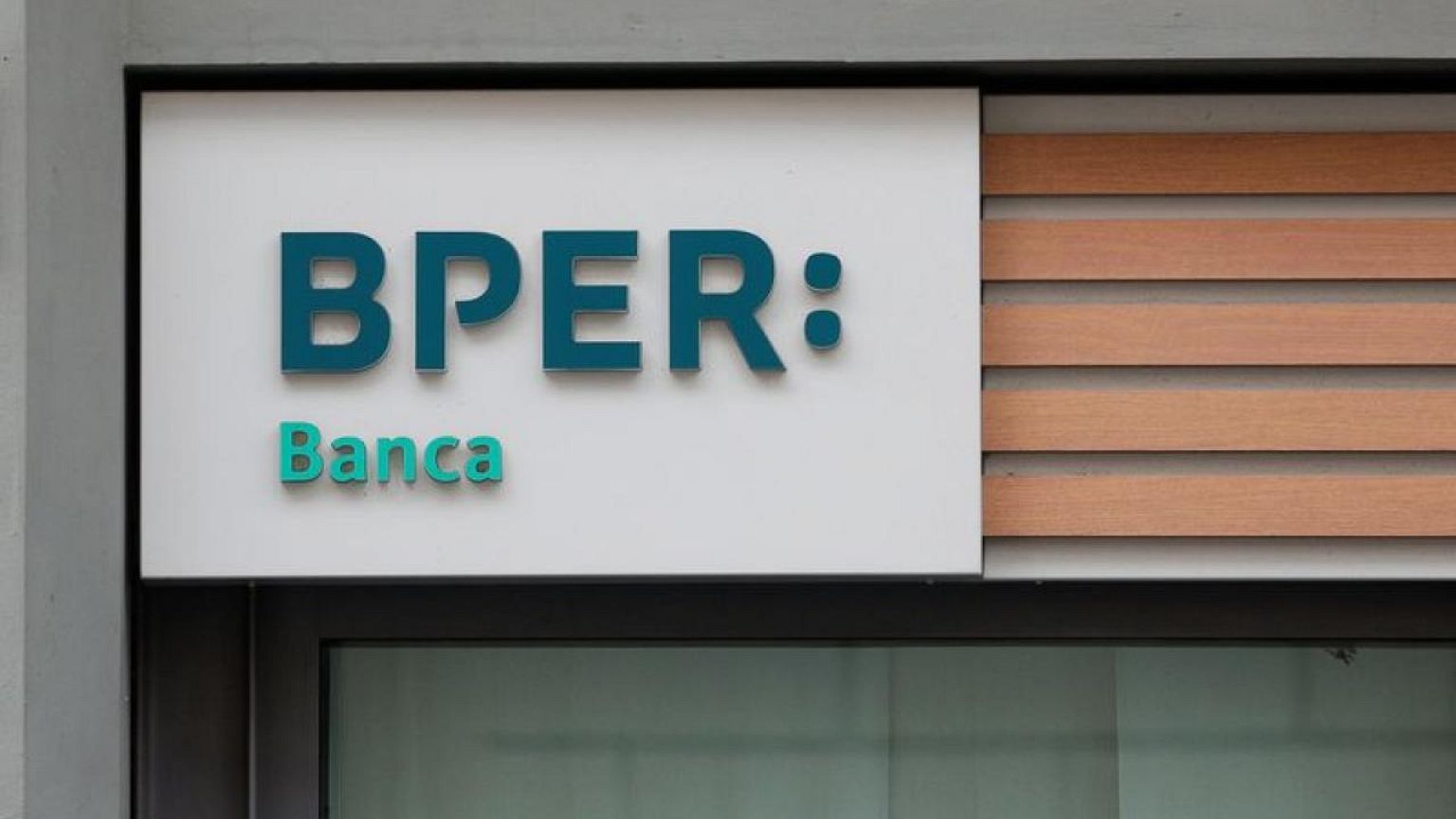 Italy's BPER to pay out $1 billion to investors under new plan