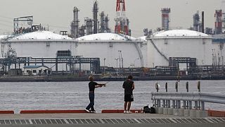اليابان: سنتعامل مع السحب من احتياطيات النفط بالتعاون مع وكالة الطاقة الدولية ودول أخرى