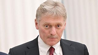 El Kremlin dice que decisión de la OPEP+ de recortar bombeo de crudo busca estabilizar el mercado
