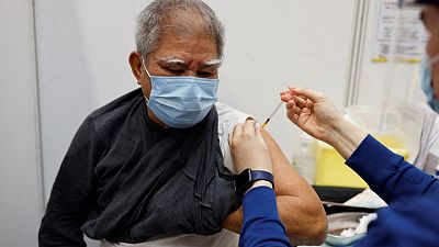 China dice que las vacunas COVID son seguras y revela que sus líderes las han recibido