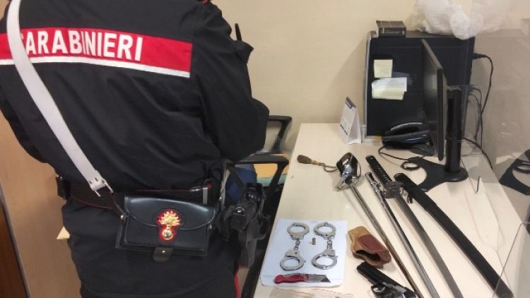 A Bologna, 47enne denunciato dai carabinieri
