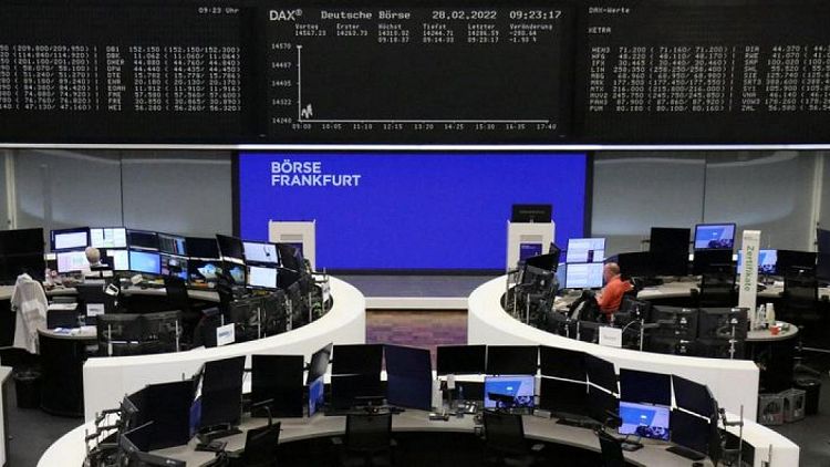 الأسهم الأوروبية ترتد عن خسائرها بعد بدء روسيا وأوكرانيا محادثات لوقف لإطلاق النار