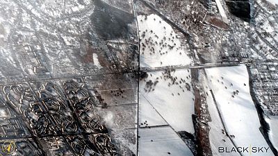 مسؤول في خاركيف: صواريخ روسية أصابت إدارة مدينة وأحياء سكنية