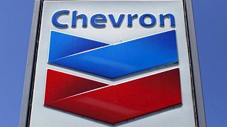 Chevron reafirma compromiso de disciplina de capital y sube meta de recompra de acciones