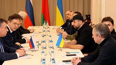 وكالة: روسيا وأوكرانيا تعقدان الجولة الثانية من المحادثات يوم الأربعاء