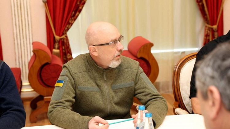 وزير الدفاع الأوكراني: مدربون أجانب يعملون في منشأة تدريب قصفتها روسيا