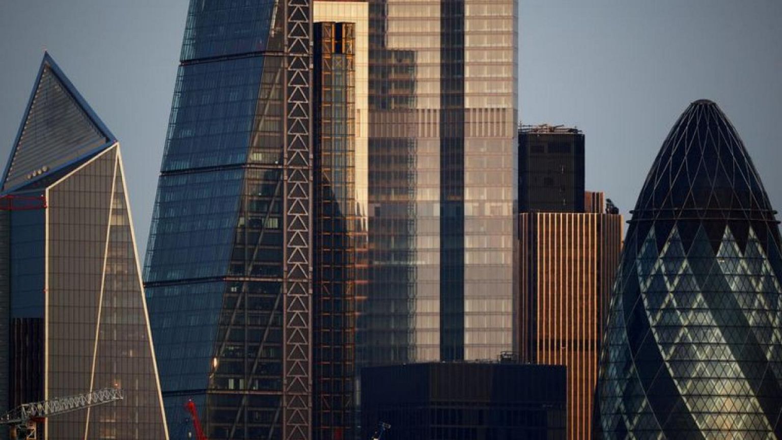 UK watchdog warns share trading apps not to encourage 'gambling'