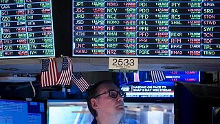 Wall Street abre al alza después de que Powell dijo que subida de tasas está en marcha