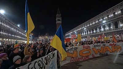 Marcia per la pace confluisce in Piazza San Marco