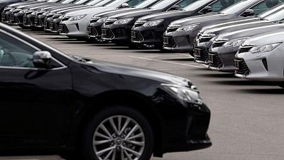 Los fabricantes de automóviles japoneses interrumpen sus actividades en Rusia