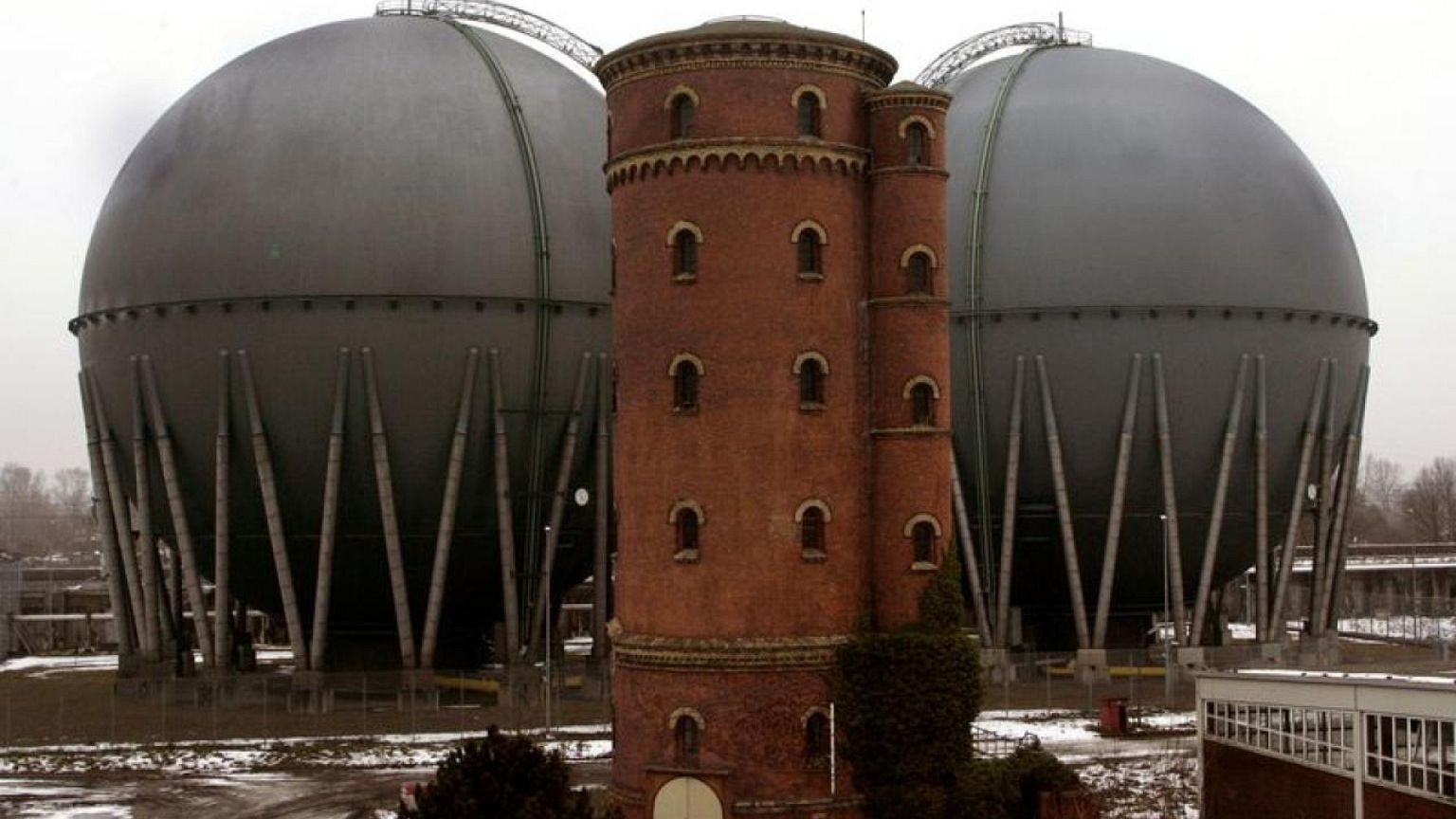 Europa podría reducir las importaciones de gas ruso en más de un tercio en un año -AIE
