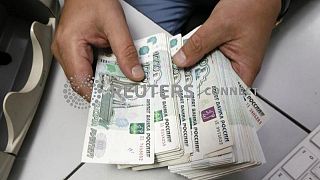 وكالة: روسيا ستسدد الديون الخارجية بالروبل إذا استمر تجميد حسابات النقد الأجنبي