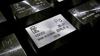 البلاديوم يقترب من 3000 دولار للأوقية وسط مخاوف من تعطل الإمدادات من روسيا