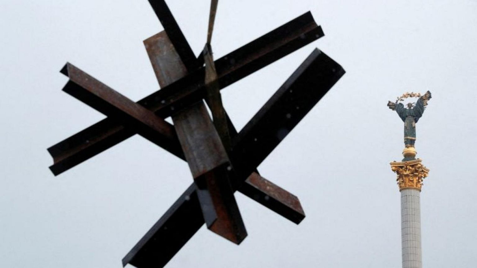 Underground U.S. groups funnel fighters, medics to Ukraine