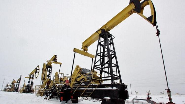 La AIE dice que 3 millones de bpd de petróleo y productos rusos podrían reducirse el próximo mes