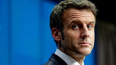 Reformas económicas dan sus frutos en Francia mientras Macron busca la reelección