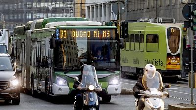 E' accaduto a Milano la scorsa notte. Due feriti lievi E' accaduto a Milano la scorsa notte. Due feriti lievi