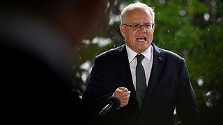 رئيس وزراء أستراليا يقول إن بلاده تقترب من التعايش مع كوفيد-19 كأنه أنفلونزا