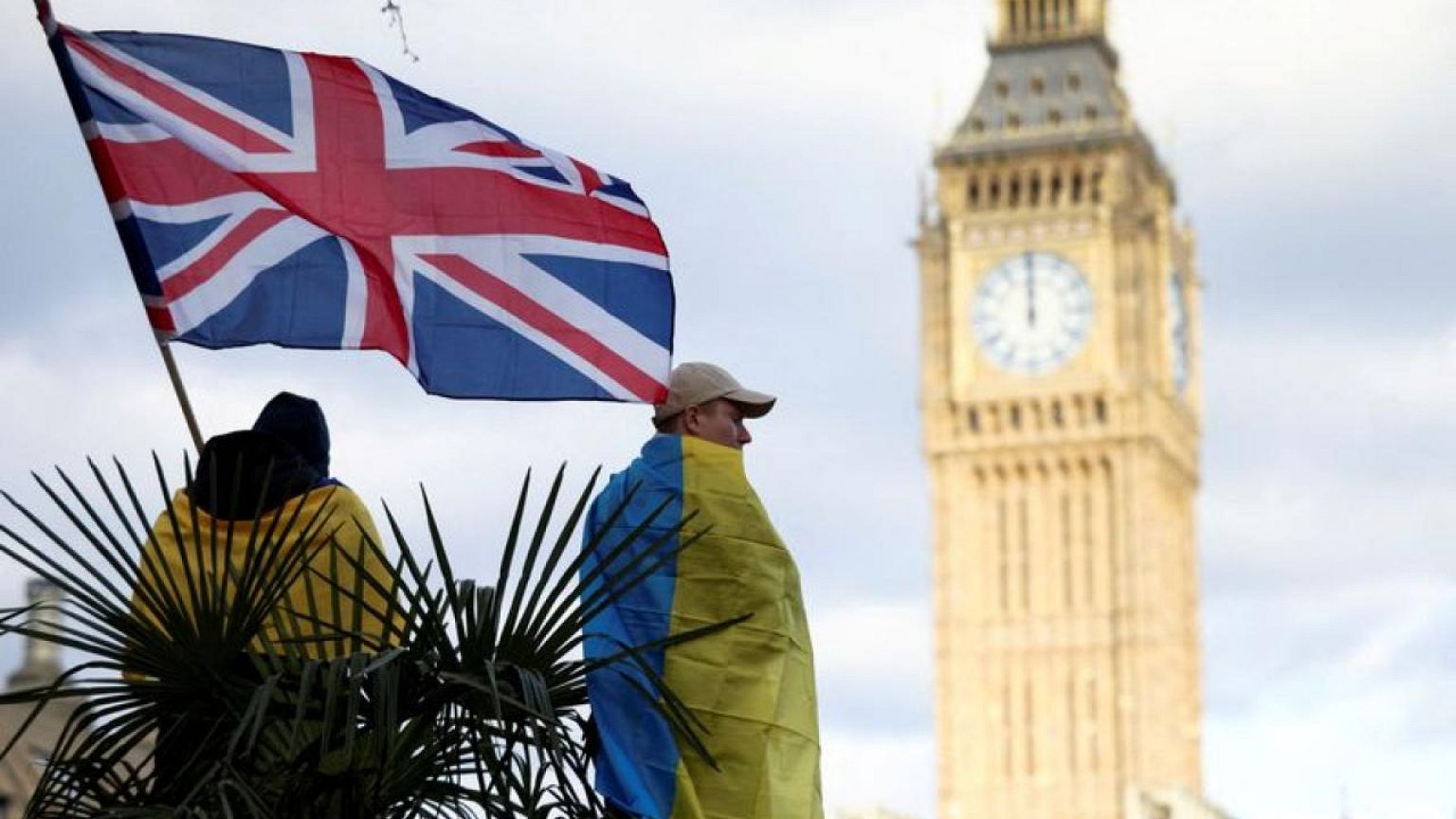 'Homes for Ukraine' website to help house refugees in UK