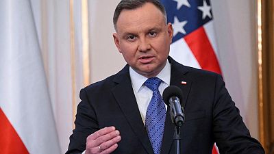 رئيس بولندا: على حلف الأطلسي أن يفكر بجدية إذا استخدم بوتين سلاحا كيماويا