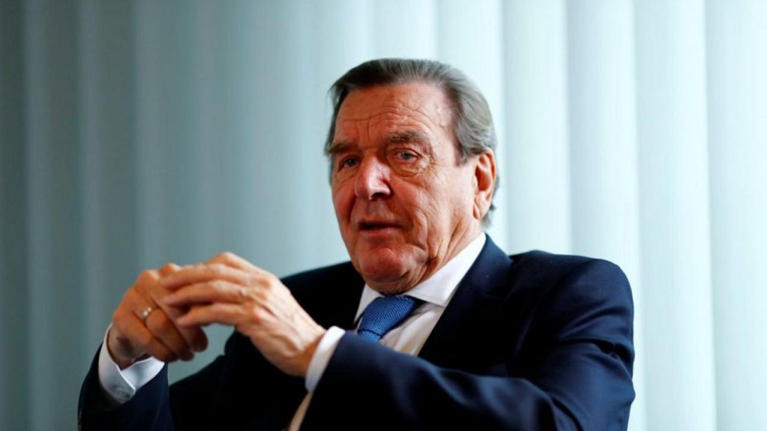 German ex-chancellor Schroeder spoke to Putin for hours on Thurs night -newspaper