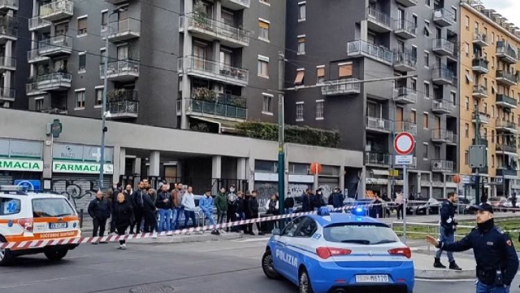 L'anziano è deceduto all'arrivo in ospedale a Milano