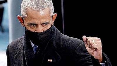 الرئيس الأمريكي الأسبق باراك أوباما يعلن إصابته بكوفيد-19
