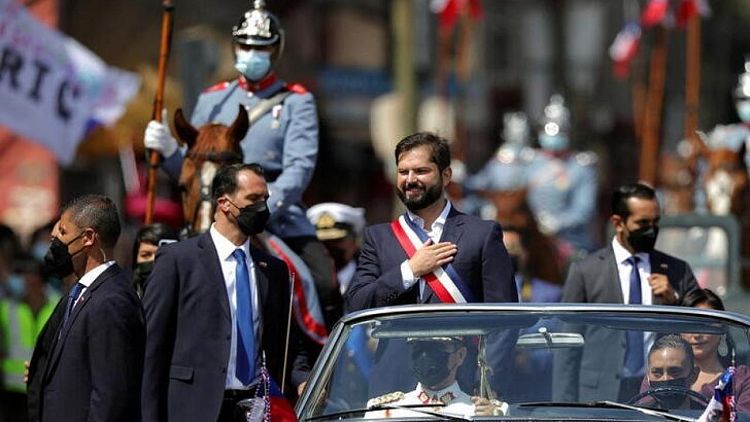 Gabriel Boric asume como presidente en Chile y marca un fuerte giro a la izquierda