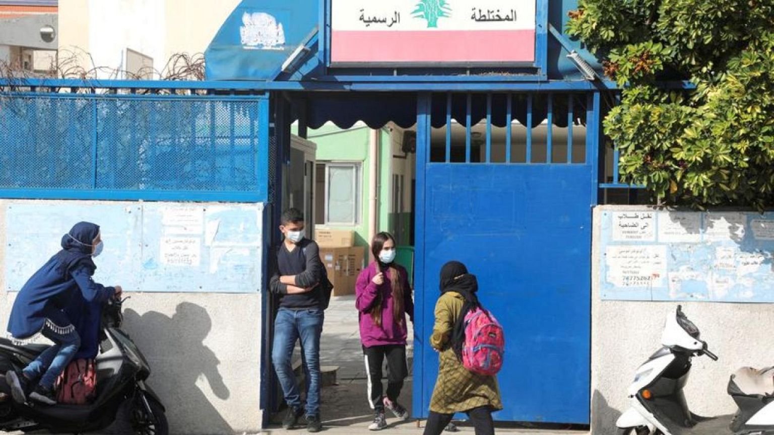 Lebanese youths abandon education as crisis bites