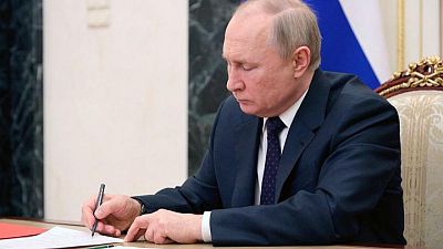Analysis-From the Kremlin, Putin ponders war and peace