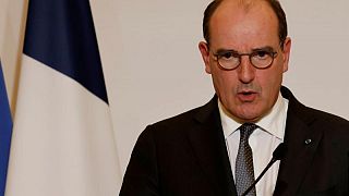 رئيس الوزراء: فرنسا تريد إنهاء واردات النفط والغاز من روسيا بحلول 2027