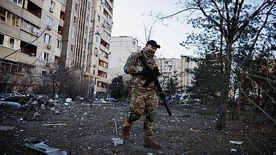 Rusia se empantana y bombardea ciudades ucranianas mientras guerra entra en cuarta semana