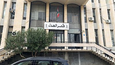 قاضية لبنانية تأمر بالقبض على رجا سلامة شقيق حاكم مصرف لبنان