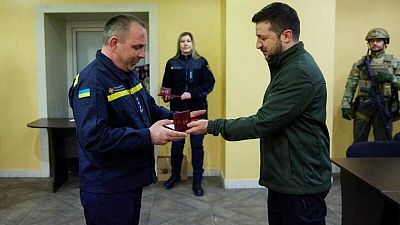 Ucrania espera avanzar en adhesión a la UE en unos meses: Zelenski Ucrania espera avanzar en adhesión a la UE en unos meses: Zelenski