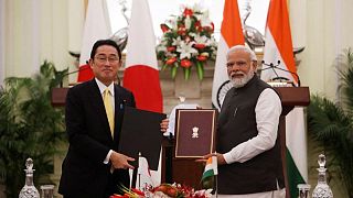 رئيس وزراء اليابان يعلن عن استثمارات في الهند بنحو 42 مليار دولار
